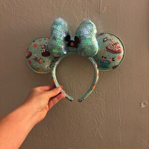 Loungefly Mint Green Sequin Bow Minnie Ears